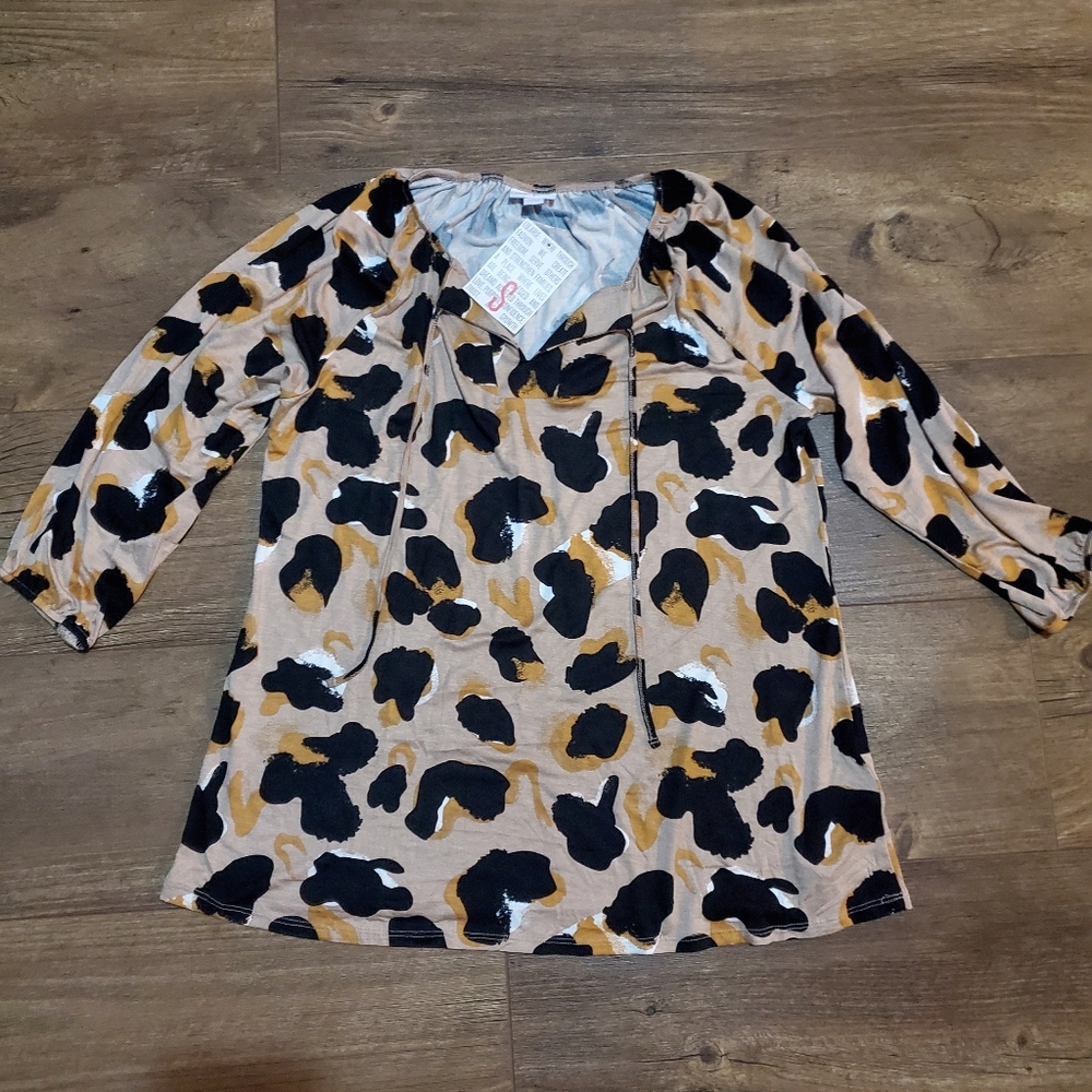 Lularoe debra top animal print